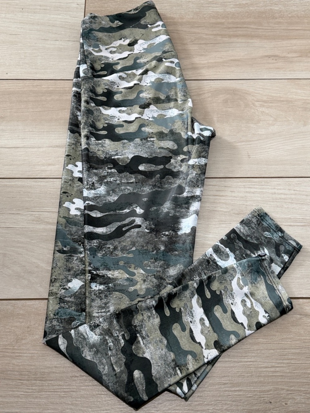 Onzie Flow Camo Leggings Olive Green Gray Yoga Workout Pants Small Medium